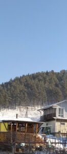 Домик у слияния рек