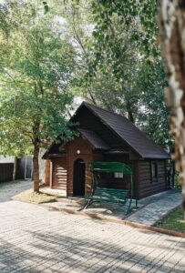 На Набережной