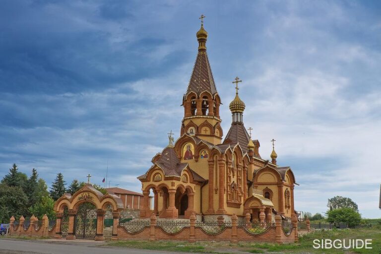 Храм Святой Великомученицы Екатерины (Сростки)